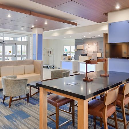 Holiday Inn Express & Suites Madison By Ihg Zewnętrze zdjęcie