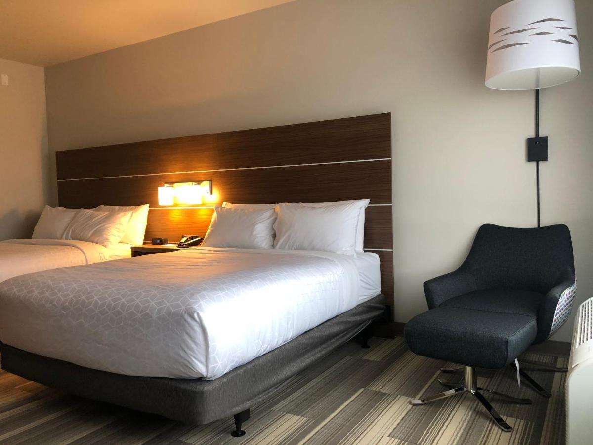 Holiday Inn Express & Suites Madison By Ihg Zewnętrze zdjęcie