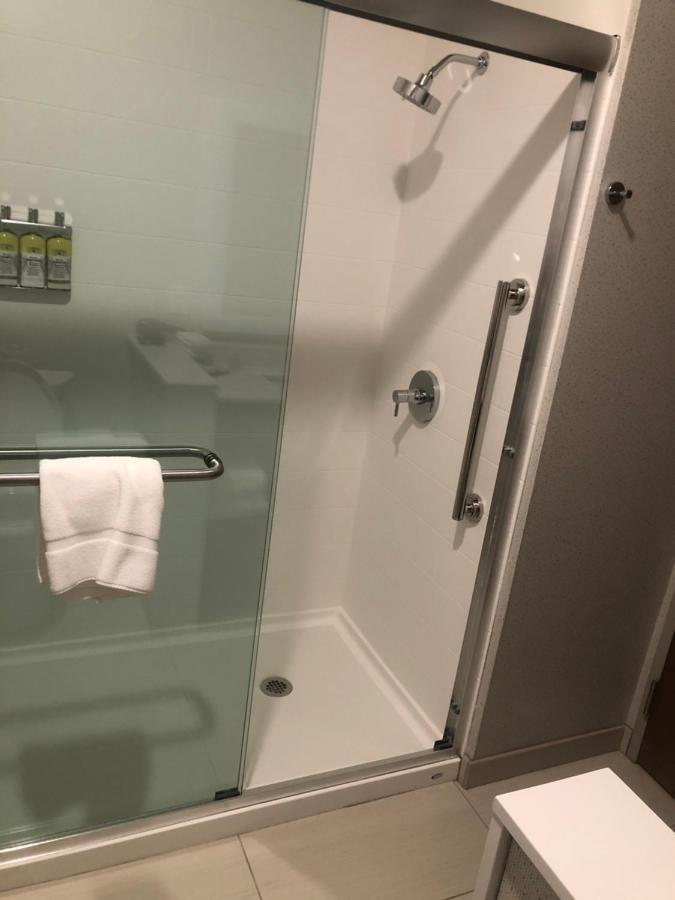 Holiday Inn Express & Suites Madison By Ihg Zewnętrze zdjęcie