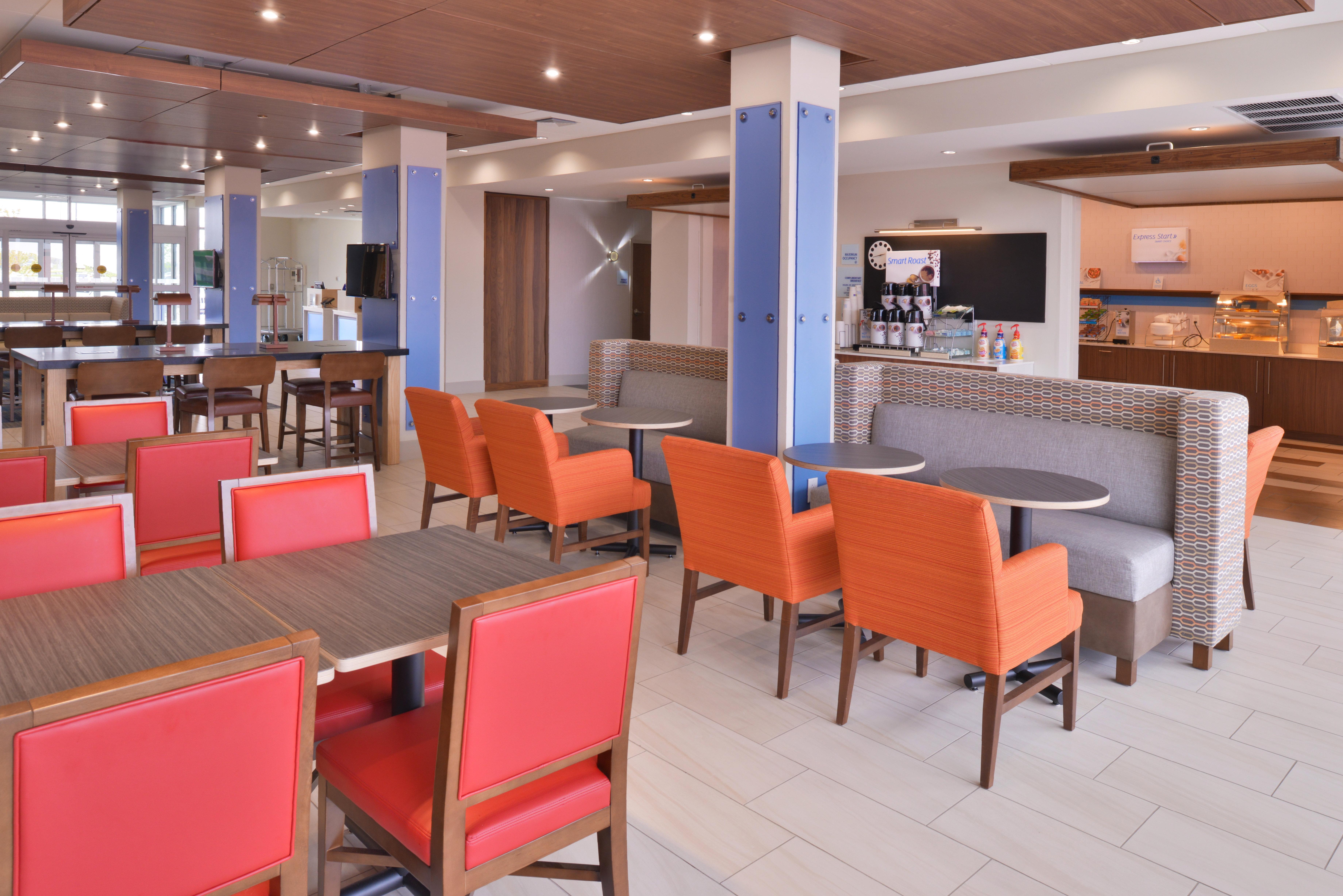 Holiday Inn Express & Suites Madison By Ihg Zewnętrze zdjęcie