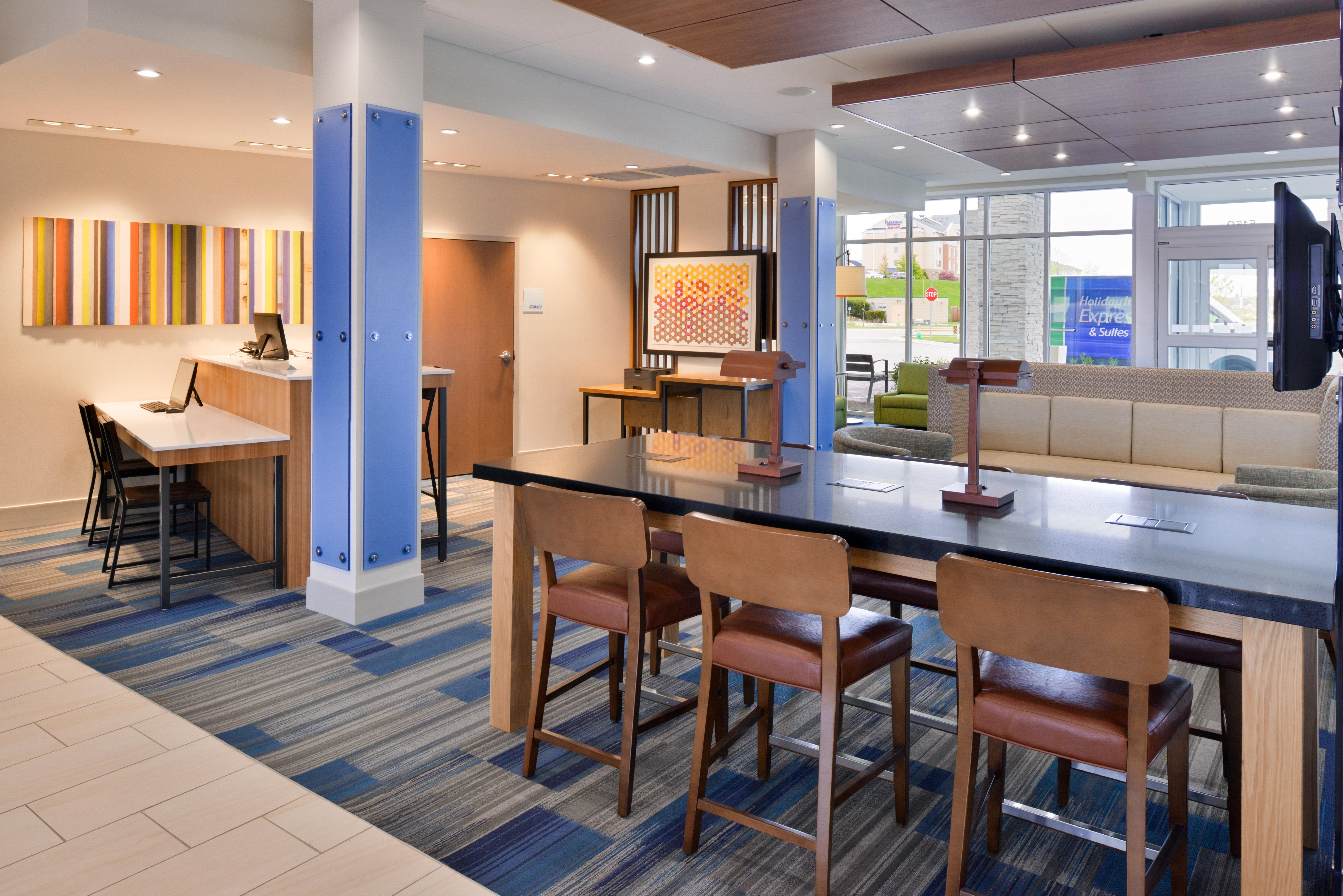 Holiday Inn Express & Suites Madison By Ihg Zewnętrze zdjęcie