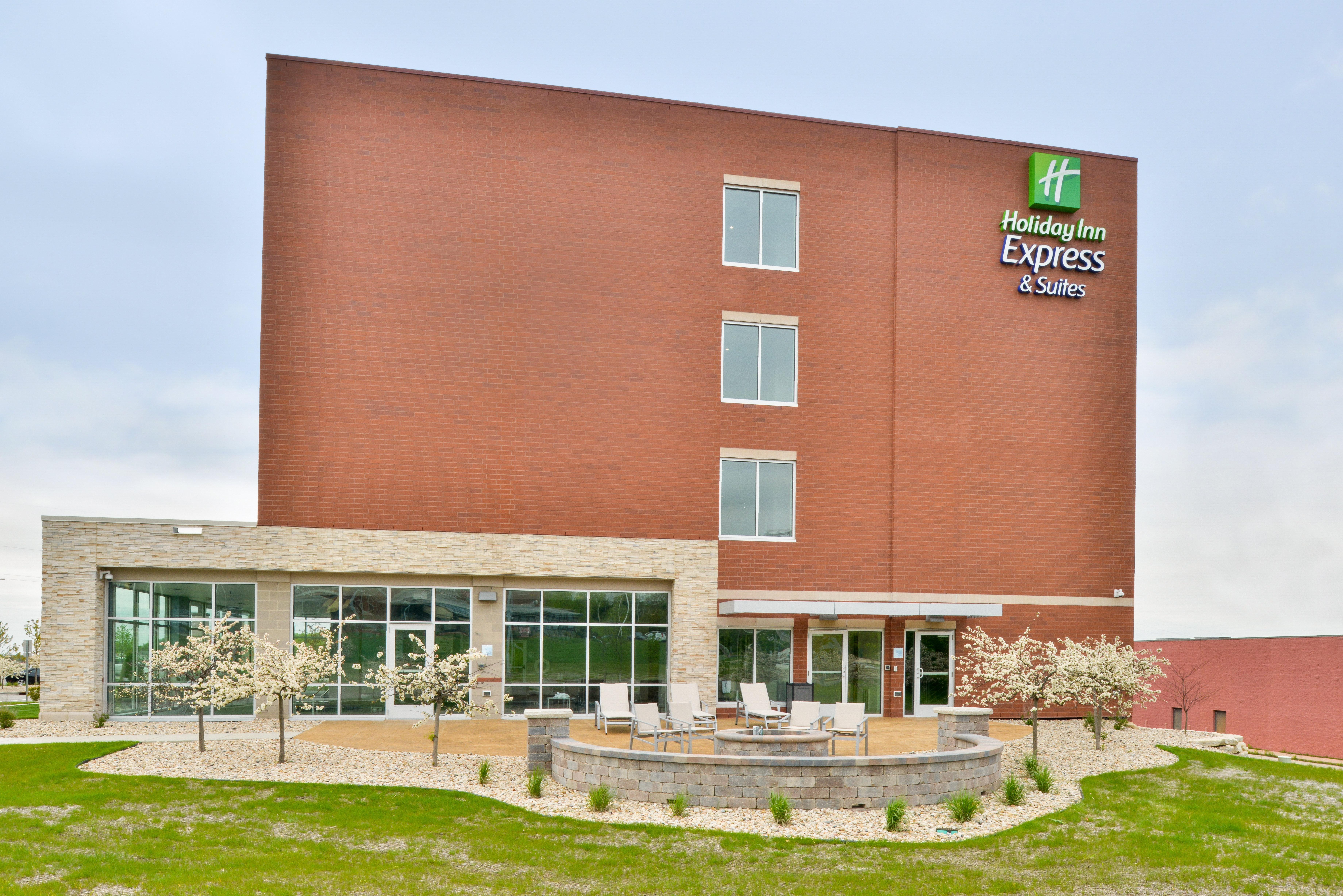 Holiday Inn Express & Suites Madison By Ihg Zewnętrze zdjęcie
