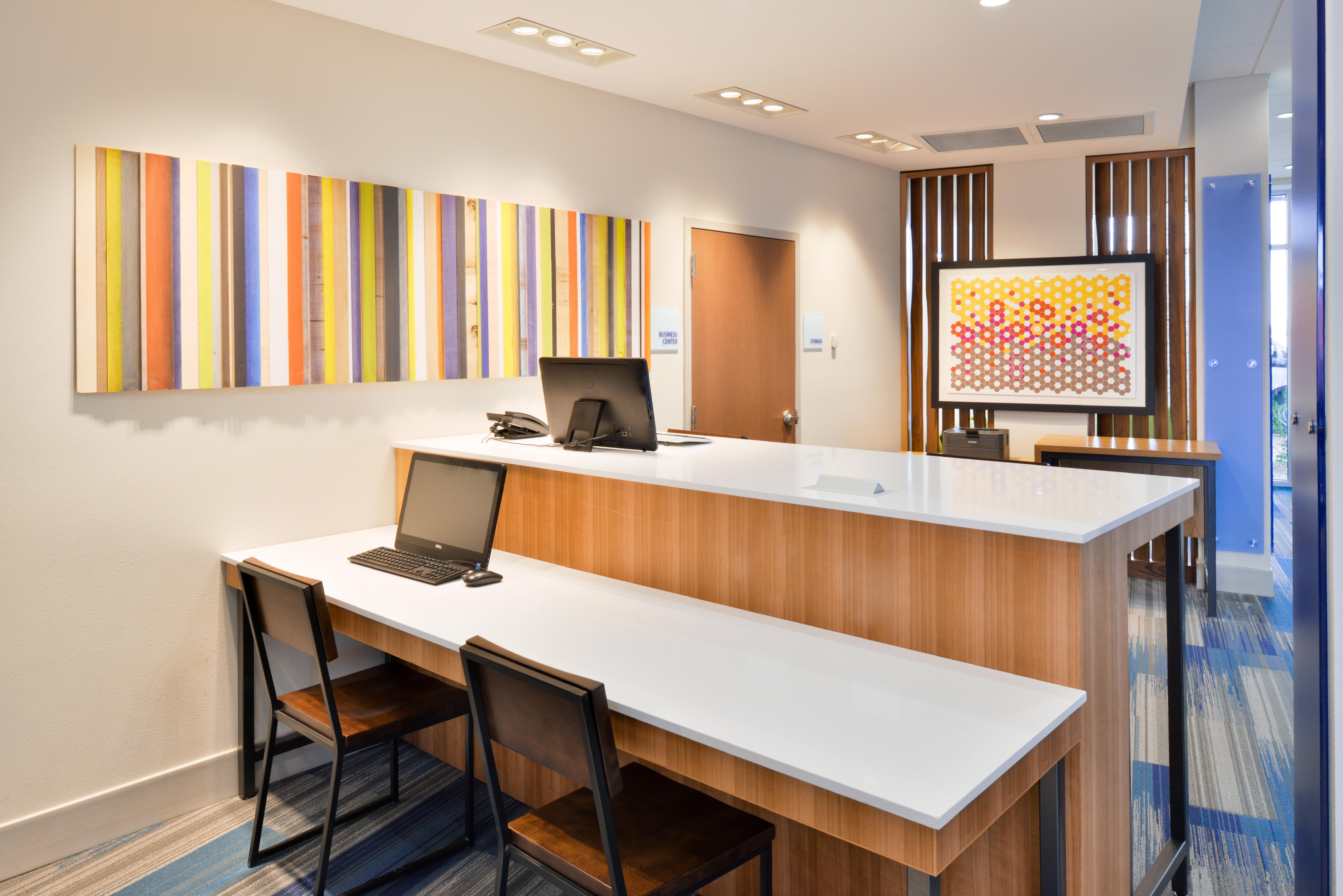Holiday Inn Express & Suites Madison By Ihg Zewnętrze zdjęcie