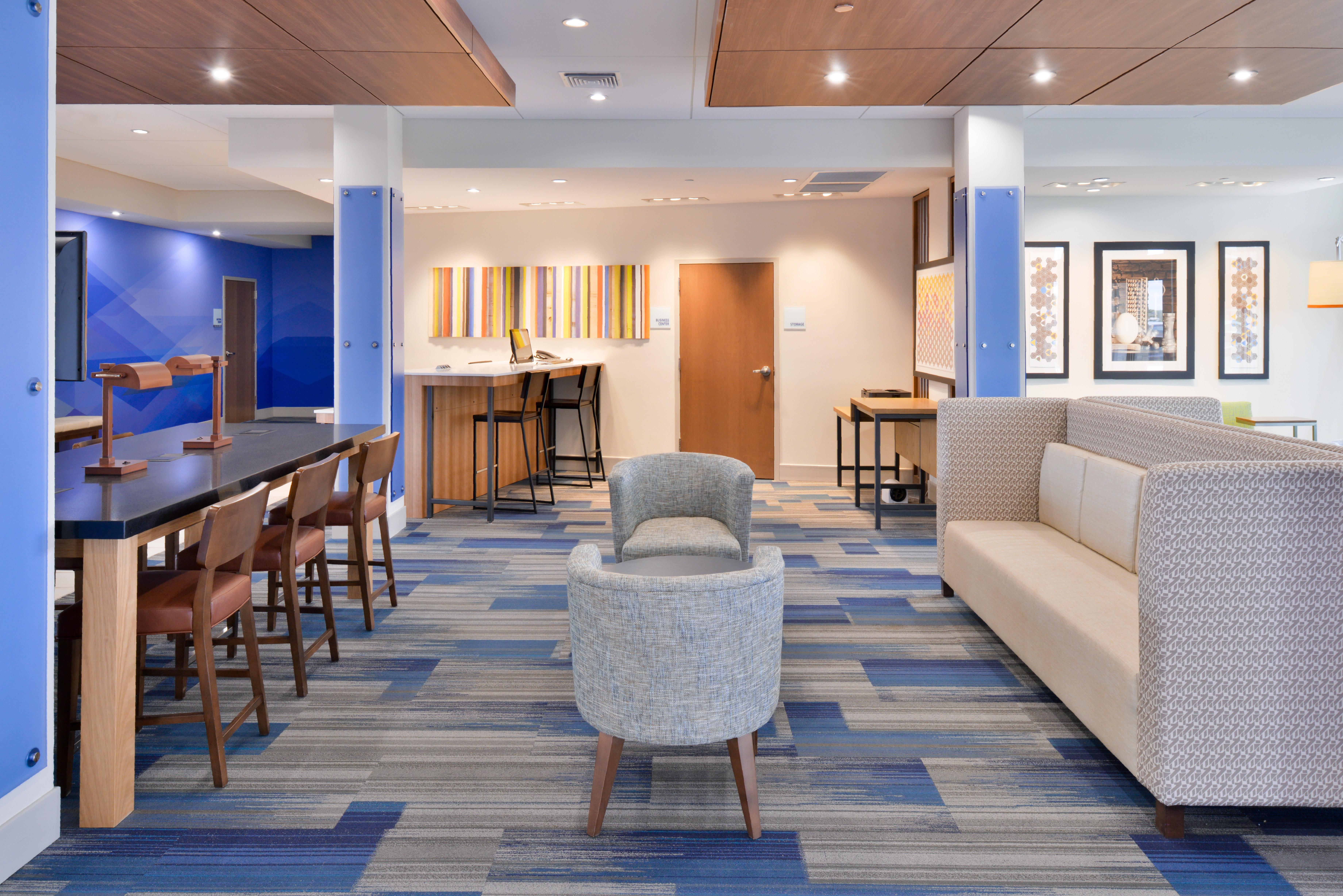 Holiday Inn Express & Suites Madison By Ihg Zewnętrze zdjęcie