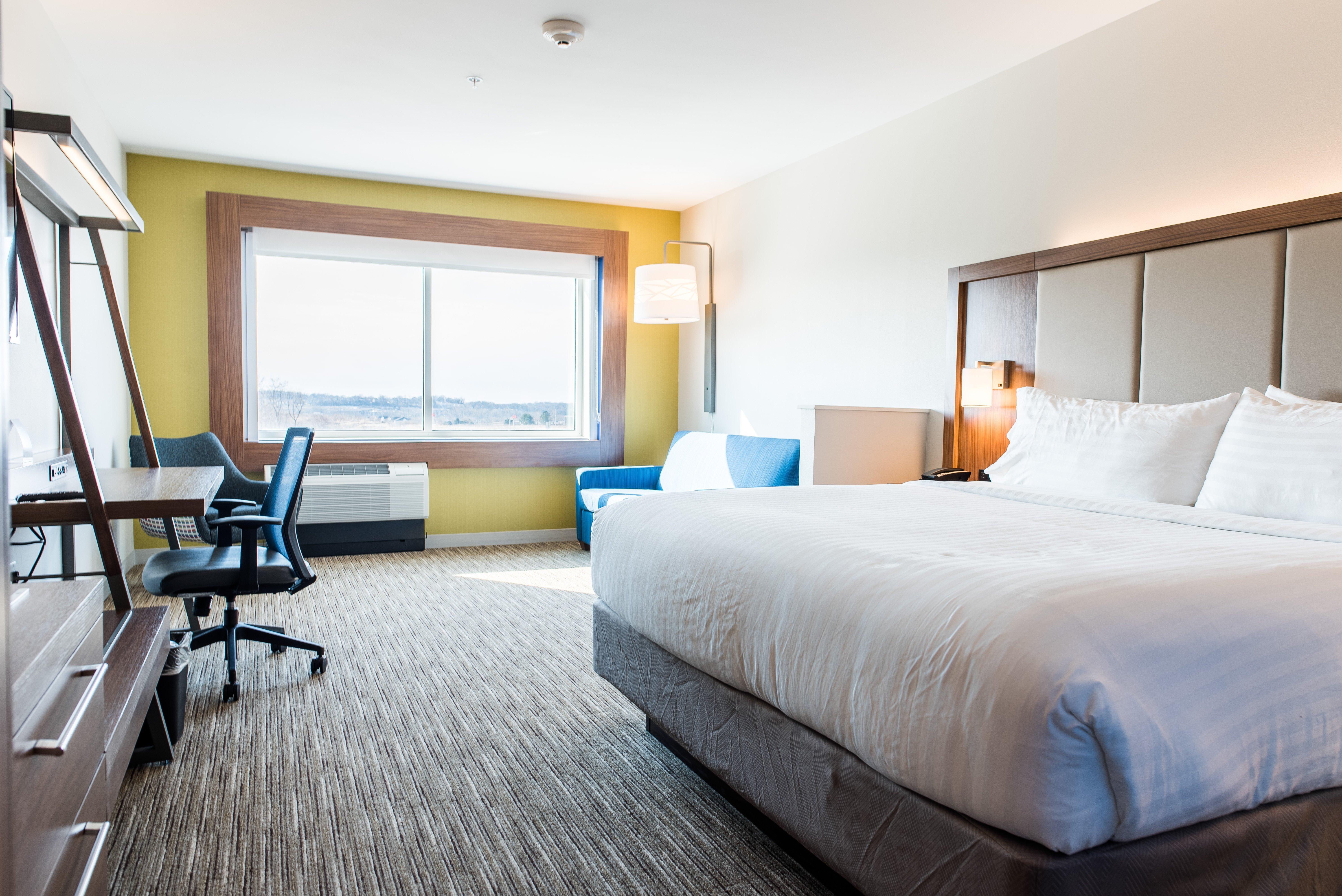 Holiday Inn Express & Suites Madison By Ihg Zewnętrze zdjęcie