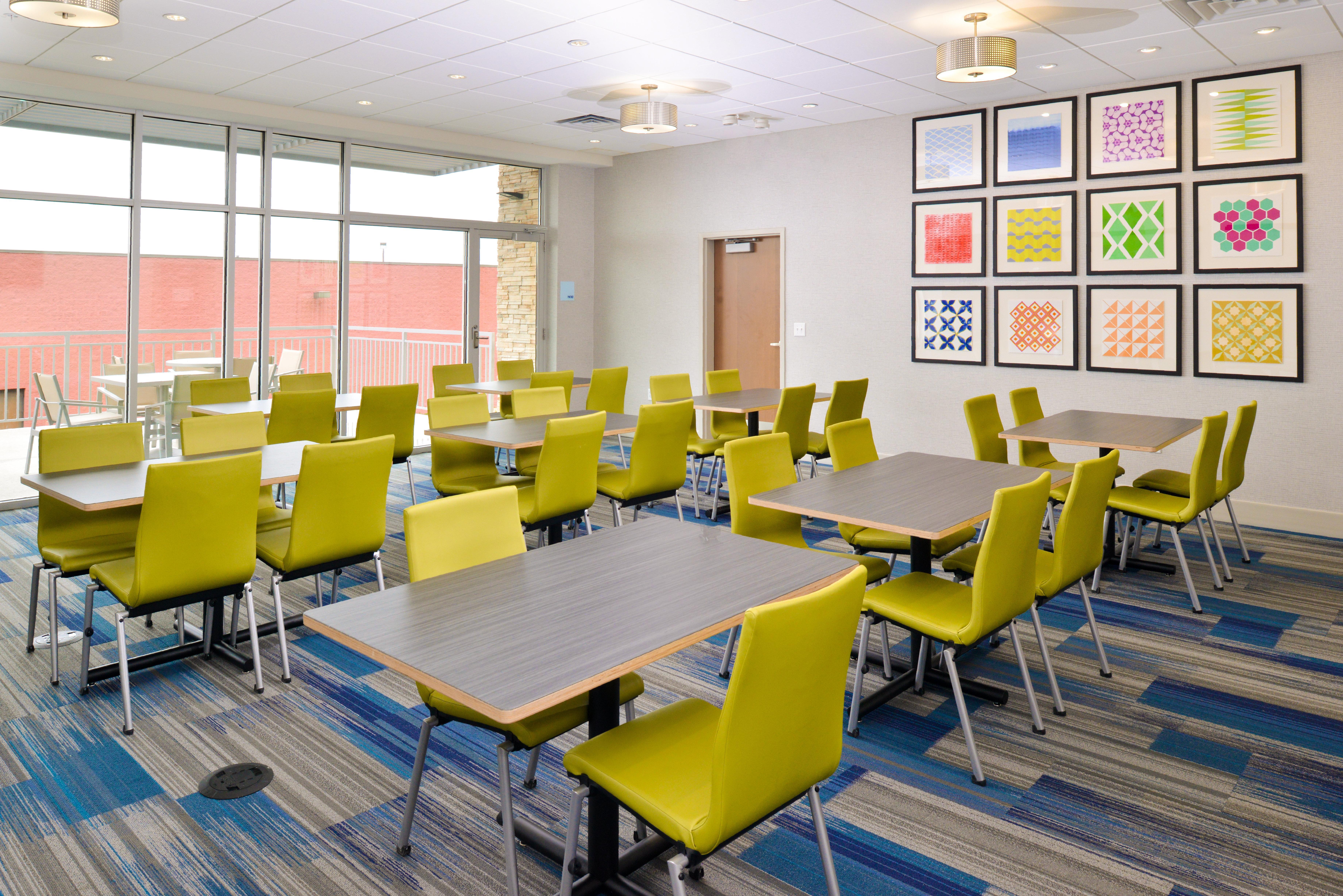 Holiday Inn Express & Suites Madison By Ihg Zewnętrze zdjęcie