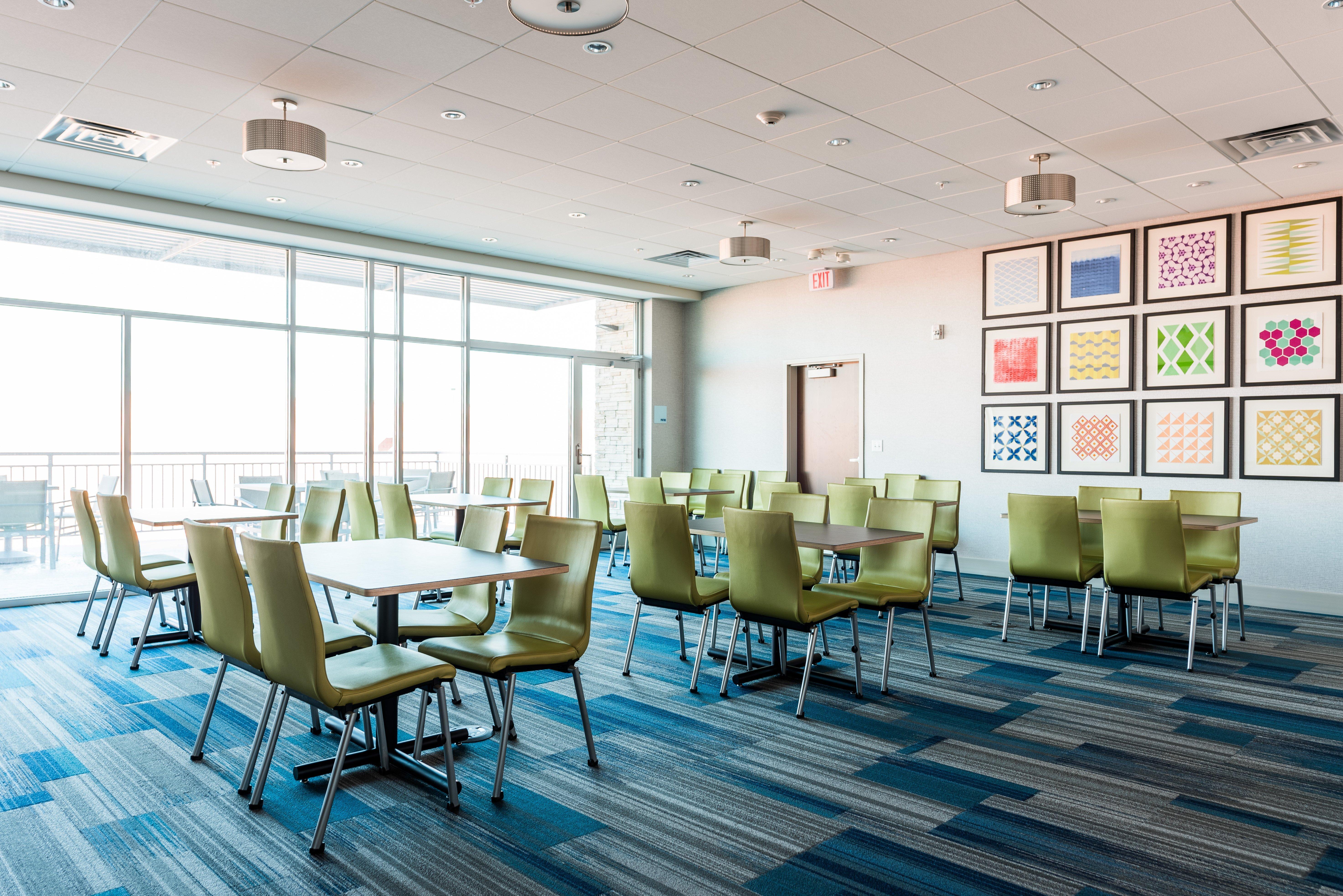 Holiday Inn Express & Suites Madison By Ihg Zewnętrze zdjęcie