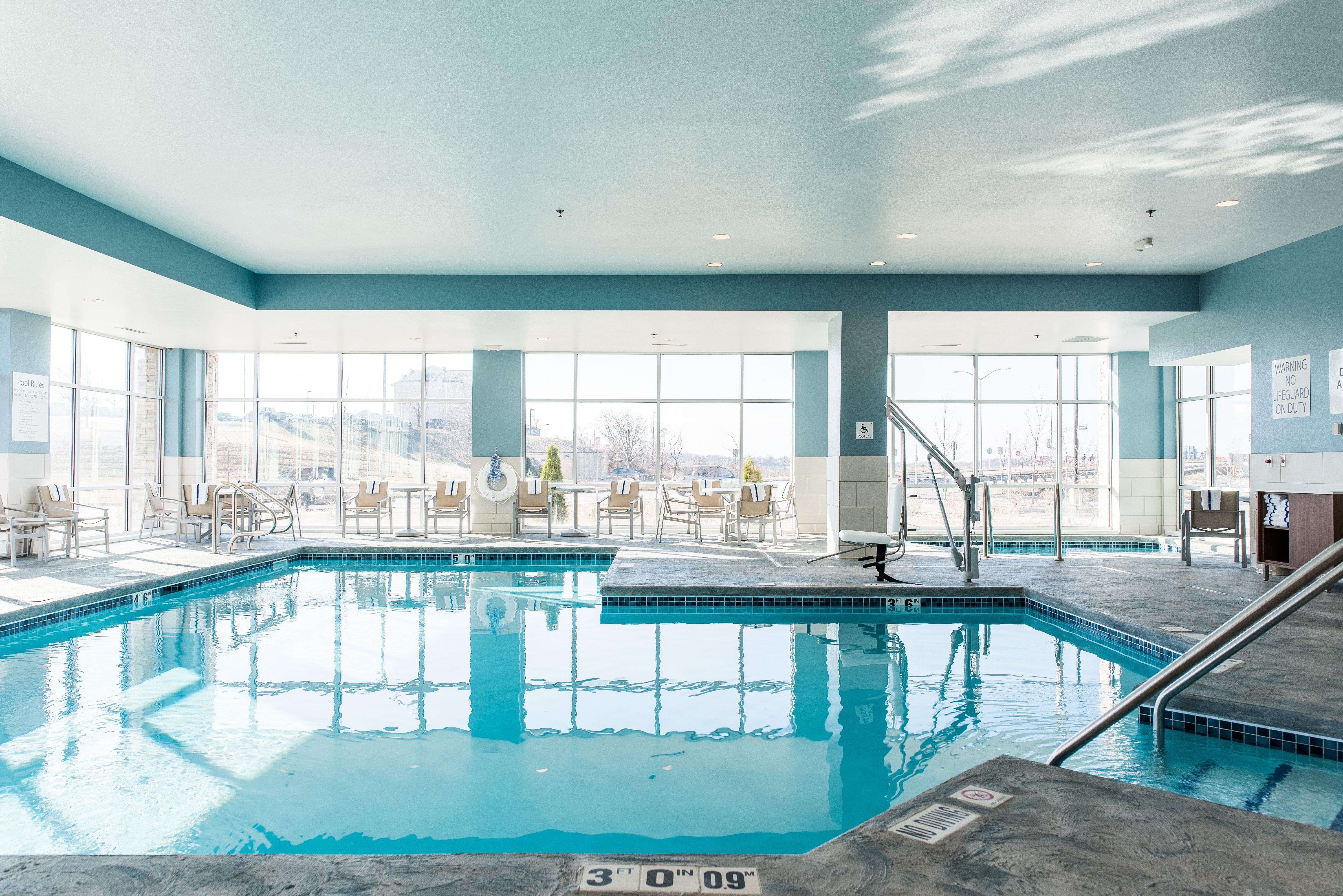 Holiday Inn Express & Suites Madison By Ihg Zewnętrze zdjęcie