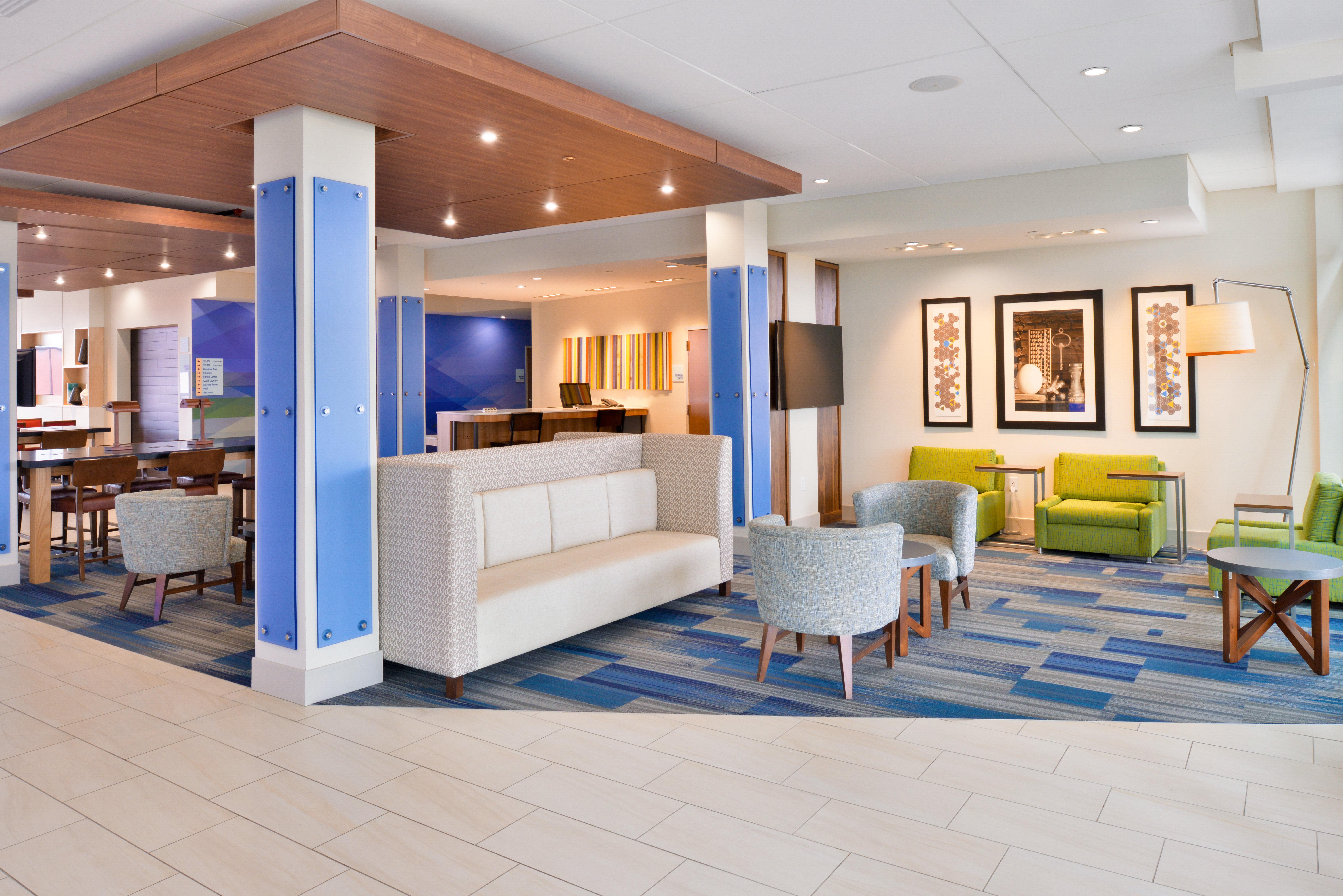 Holiday Inn Express & Suites Madison By Ihg Zewnętrze zdjęcie