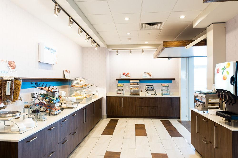 Holiday Inn Express & Suites Madison By Ihg Zewnętrze zdjęcie